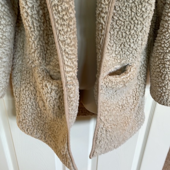 Cozy Love Tree Hooded Sherpa / Teddy Bear Wrap Jacket - Picture 3 of 6